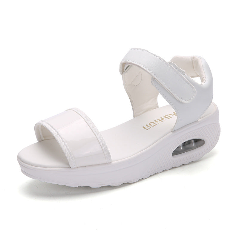 Open-toed platform sandals