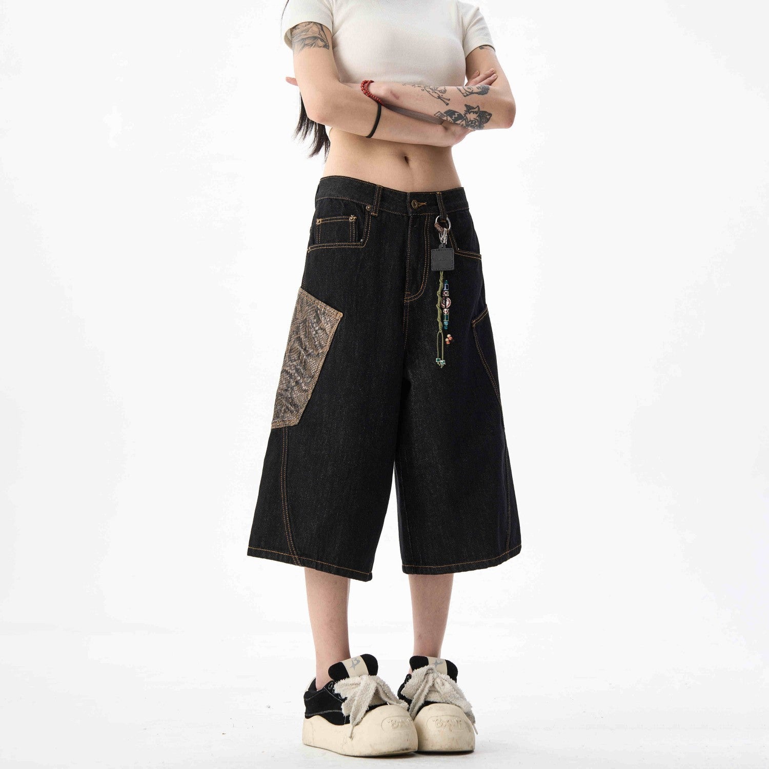 Black Jeans With Wide Legs For Men And Women