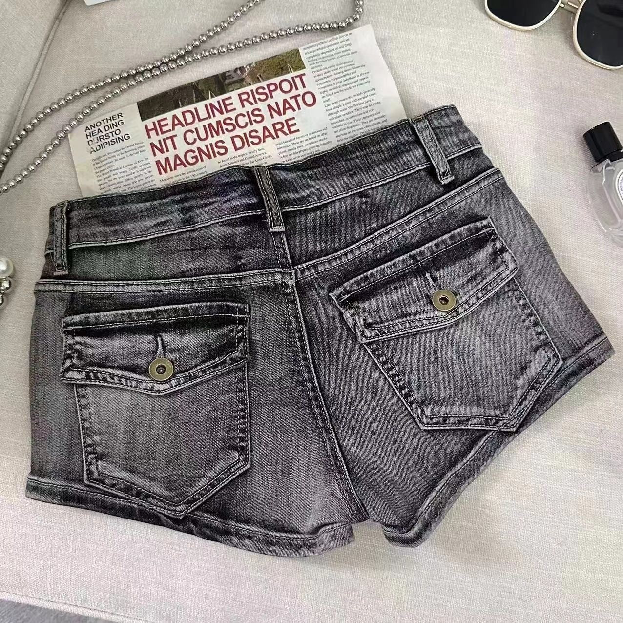 Low Waist Retro Washed Denim Shorts For Women
