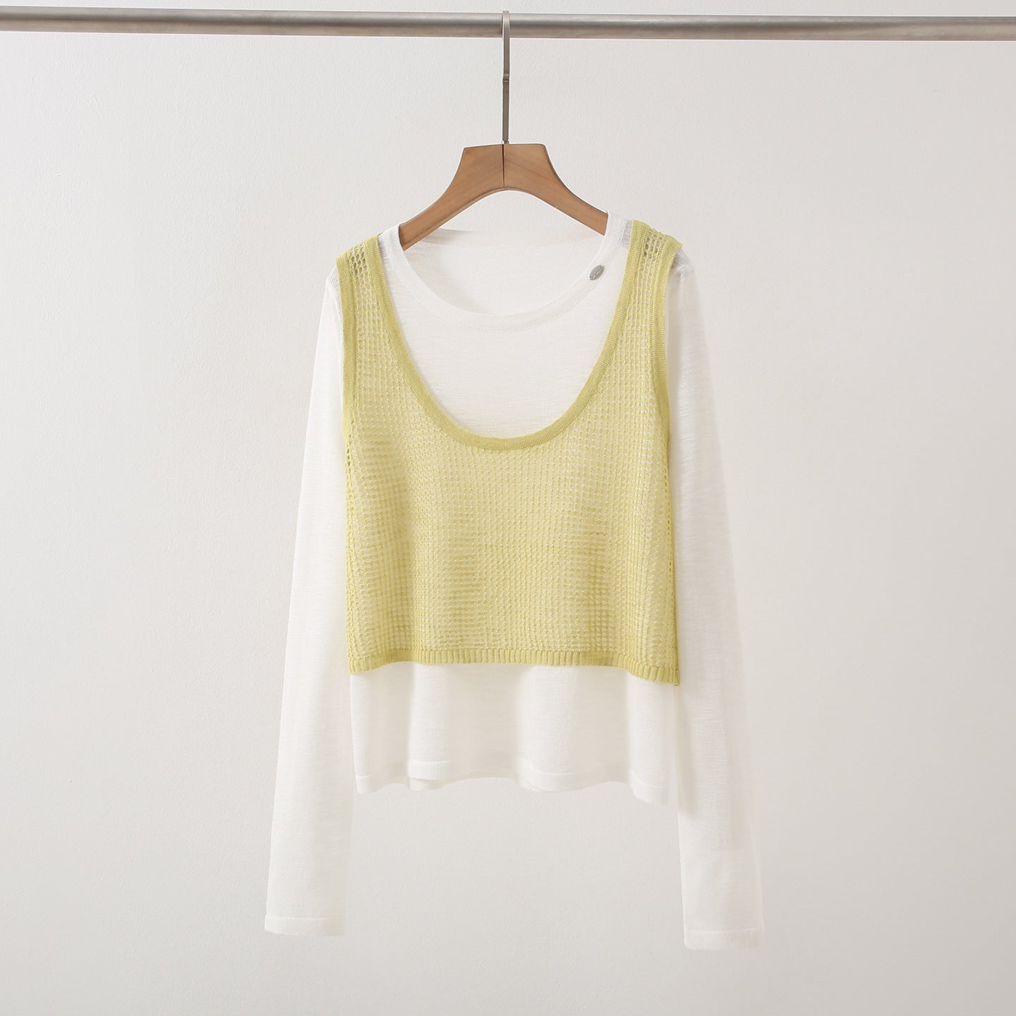 New Design Sense Stitching Fake Two-piece Knitted Sweaters Women