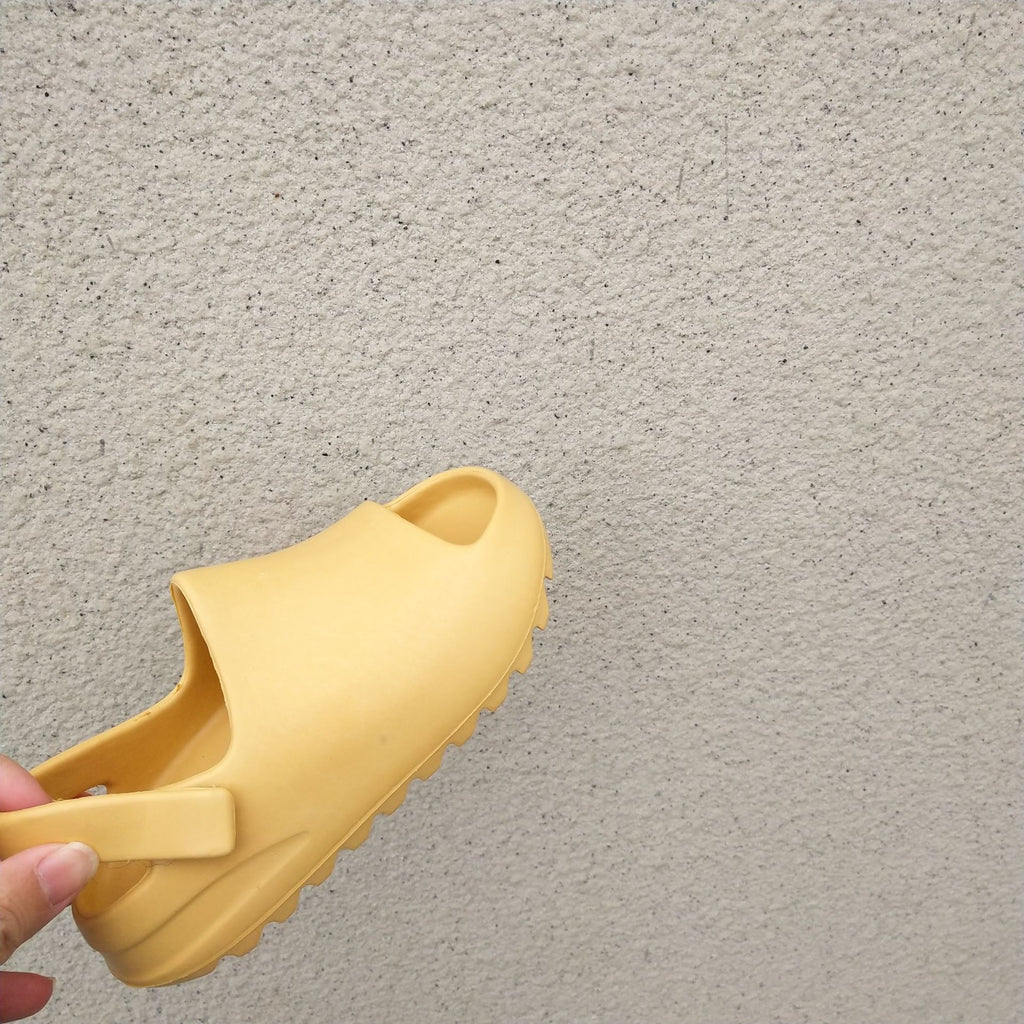 Summer New Home Indoor Slippers Boys And Girls Velcro One Pedal Comfortable Outside Wear Beach Shoes Sandals