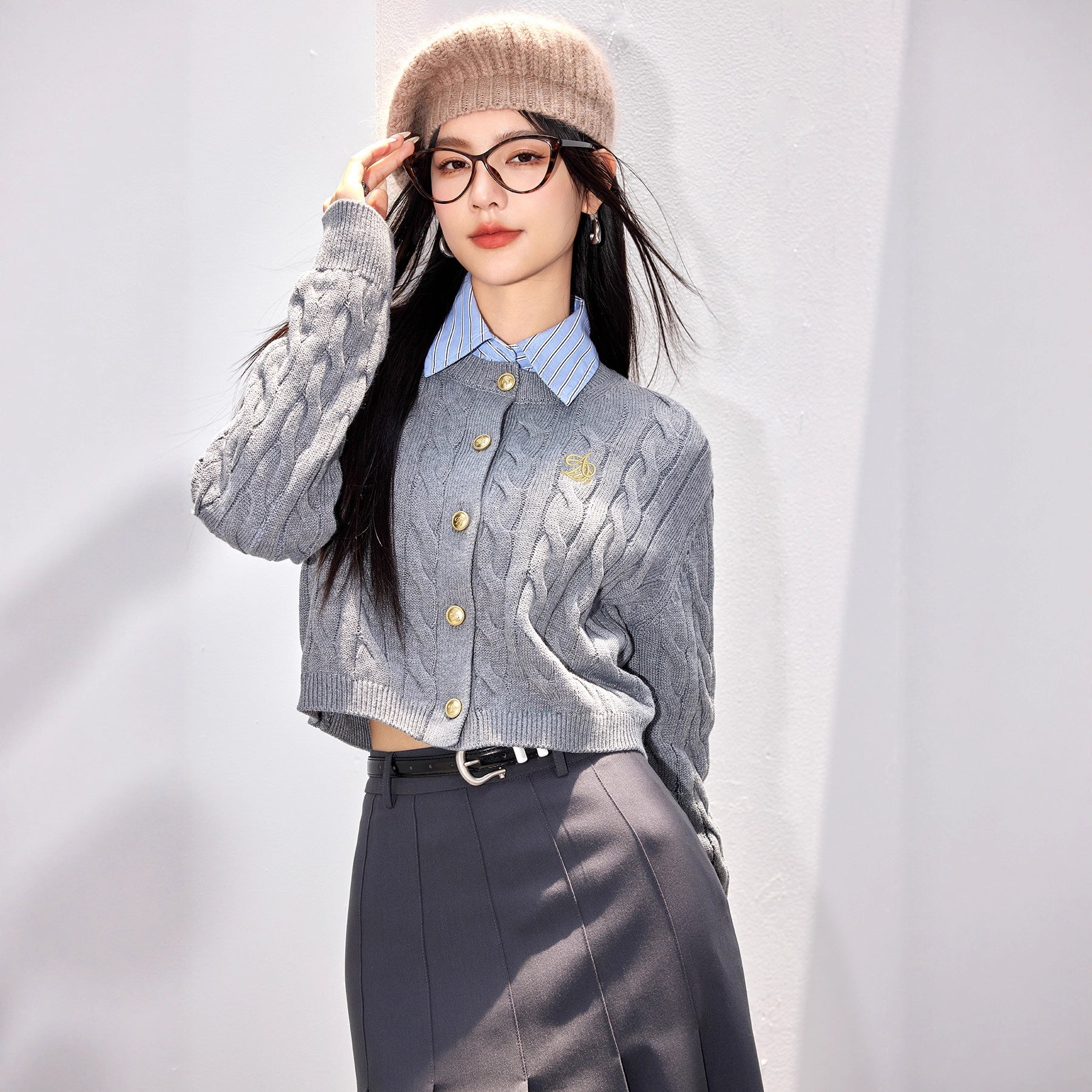 Chic Gray Knit Cardigan with Cable Pattern Long Sleeve Fitted Top for Women